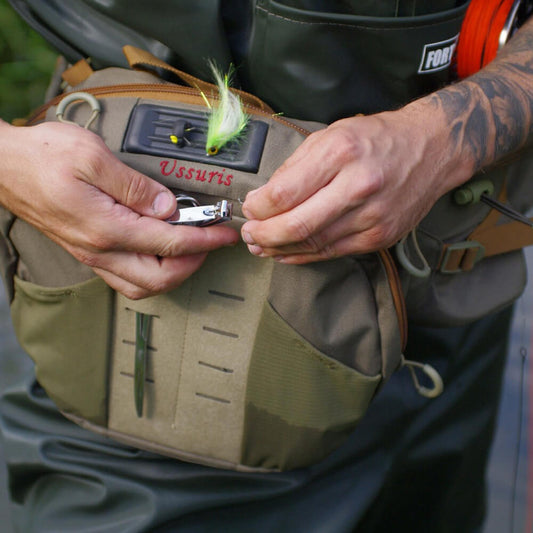 Fishing Hip Pack: The Ideal Compact Solution with Waterproof Zippers for Saltwater and Freshwater Adventures